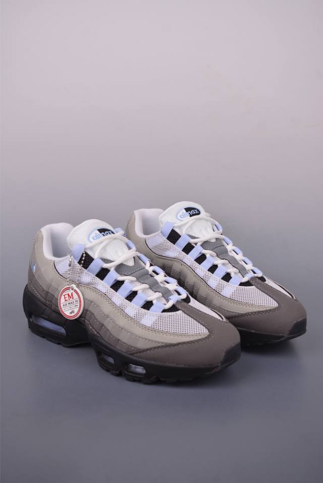 Nike Air Max 95 纯原版本 潮流百搭 气垫缓震慢跑鞋 Air Max 95就是源于设计师塞吉奥 罗扎诺的构想 Nike Air Max 95的设计