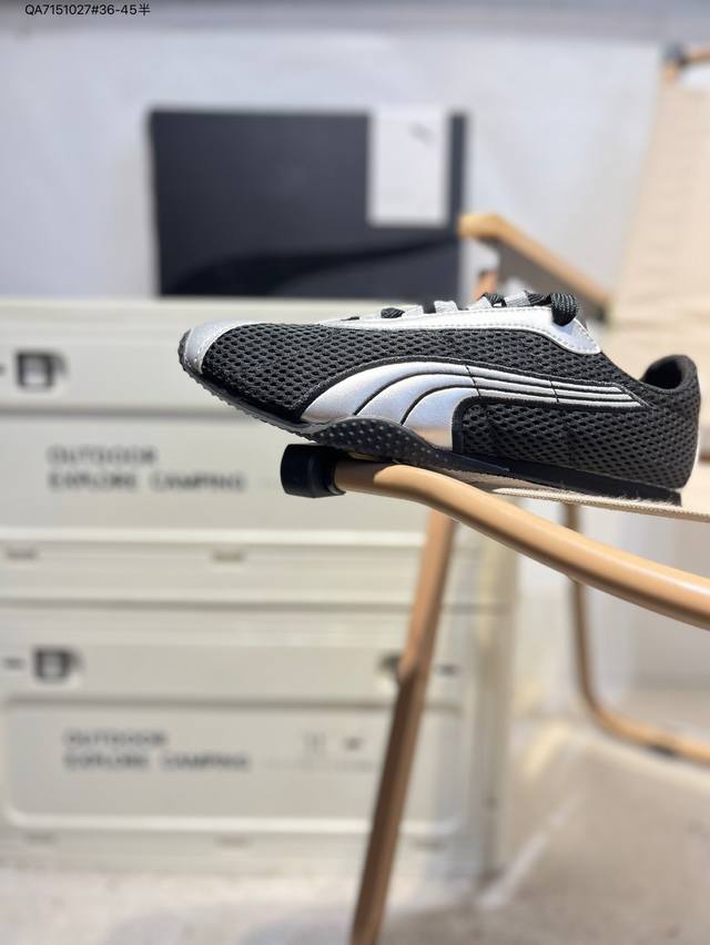 彪马Puma Palermo Og 复古单品防滑耐磨低帮德训板鞋 货号: 396353 05 孔眼底座和脚趾凸起由绒面革材料制成 支持侧踏时的踏步工作 脚背和侧