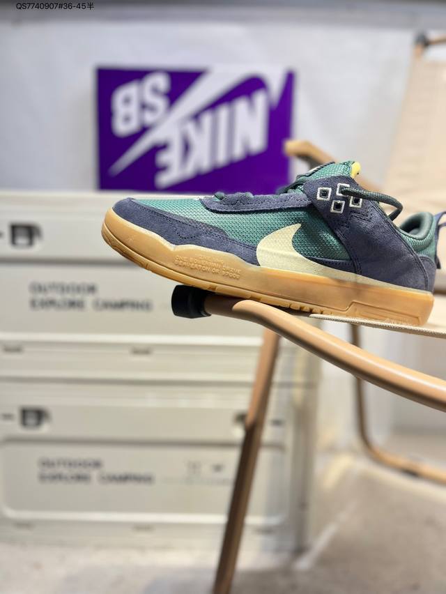 Nike Sb Day One 此款以简约大方的造型设计，给人以随性休闲的时尚格调，穿着舒适轻便，运动灵活自如，满足日常个性穿搭。 货号：Fn4 Qs77409