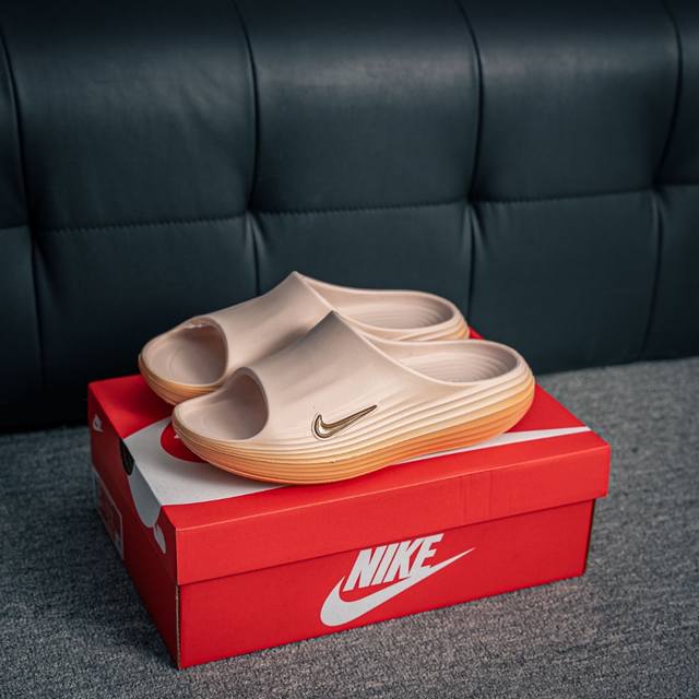 核心私 Nike Reactx Rejuven8 耐克夏日穿搭凉鞋 #采用质感柔软且出众回弹的 Reactx泡绵，缔造非凡舒适的日常穿着体验，助你保持活力。 货