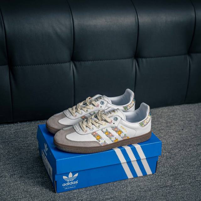 核心私 Adidas Samba Og 桑巴舞街头系列德训运动板鞋 采用固色翻毛皮组合牛剖革鞋面材质 外置正确3层组合围条加厚烟胶橡胶大底 货号：Hq5155
