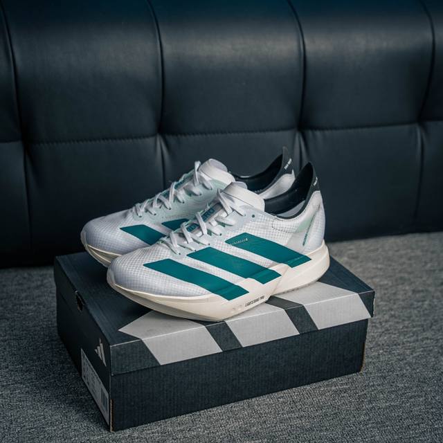 核心私 Adidas Adizero Adios Pro 4 M 阿迪透气轻盈低帮跑步鞋 货号：Jr1267 尺码：36 36.5 37 38 38.5 39