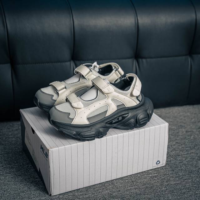 核心私 Ny美国榄球洋基队限定 X Mlb Big Ball Chunky Mesh 厚底老爹系列低帮魔术贴轻量休闲运动慢跑鞋 货号：3Asdw0153 G 尺