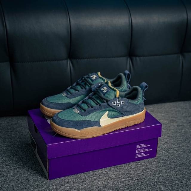 核心私 Nike Sb Day One 耐克低帮休闲板鞋 #鞋款搭载Air Zoom缓震气垫，采用包边结构工艺轻盈柔韧，缔造非凡触板感。织物材料，舒适出众；翻毛