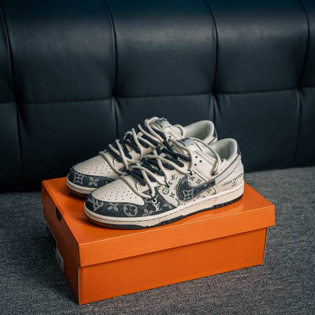 核心私 Nike Dunk 全套原楦原模倾力打造完美版型 独家原厂航空铝磨具打磨大底 鞋头坡度极致还原 无解鞋型 原盒原配 圈内天花板工艺 原厂冲刀 超高清洁度