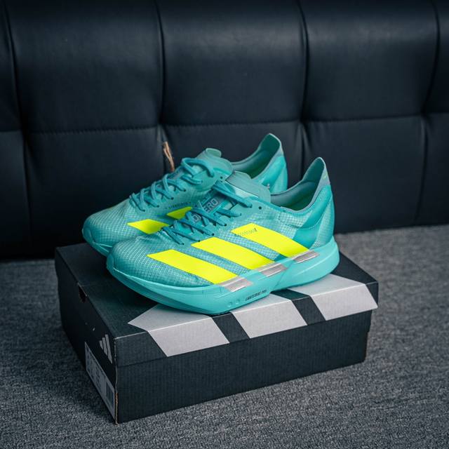 核心私 Adidas Adizero Adios Pro 4 M 阿迪透气轻盈低帮跑步鞋 货号：Jr1251 尺码：36 36.5 37 38 38.5 39