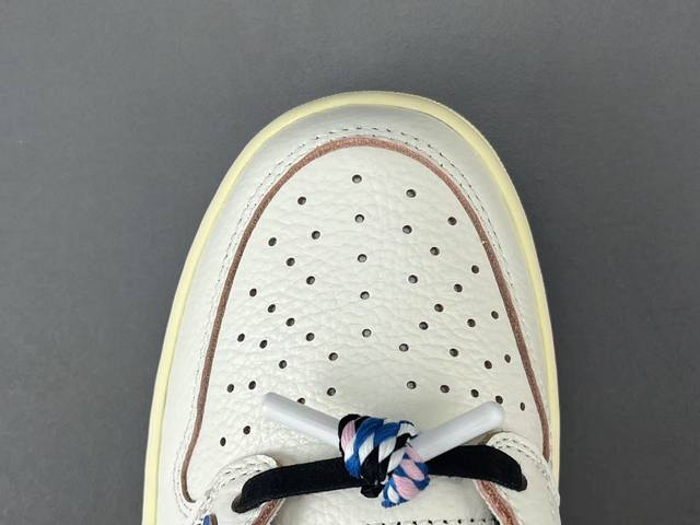 渠道优势 ！ Og版 Aj1 Travis Scott X Jordan Air Jordan 1 Low Og 柔软舒适 防滑耐磨 低帮 复古篮球鞋 男女同款