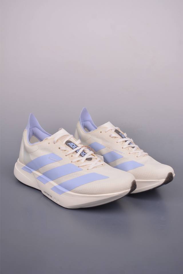 Adidas Adizero Pro Evo 4 M 全掌碳板 阿迪超轻透气缓震跑鞋 整体外观造型与Adizero Adios Pro Evo 1非常相似 中底