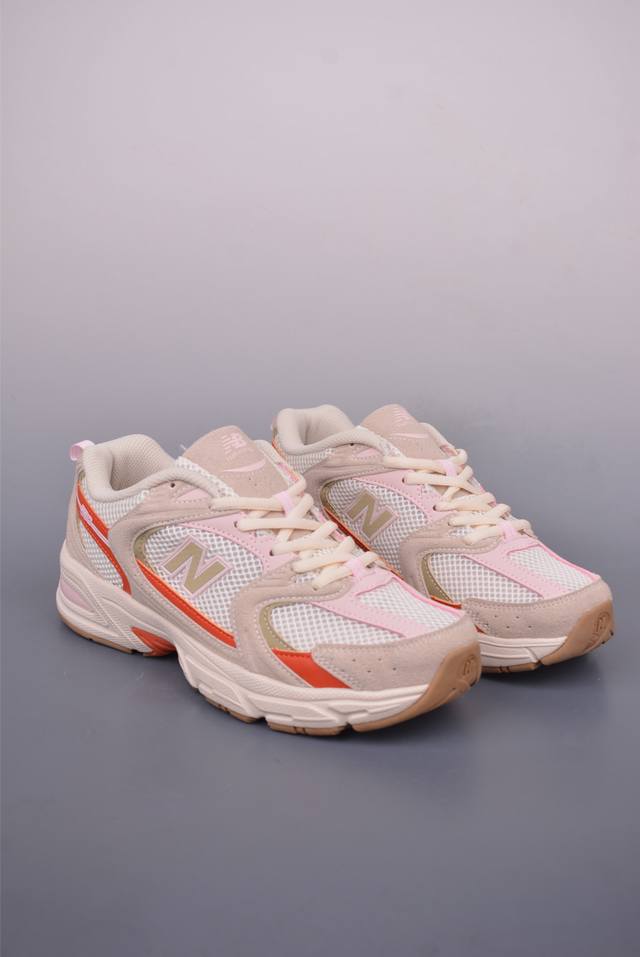 New Balance 530 复古跑鞋 小红书爆款 官网售罄 这双鞋确实是Nb家经典复古款式之一，以全新科技诠释，成功打造530鞋款，鞋面在保持530基本线条