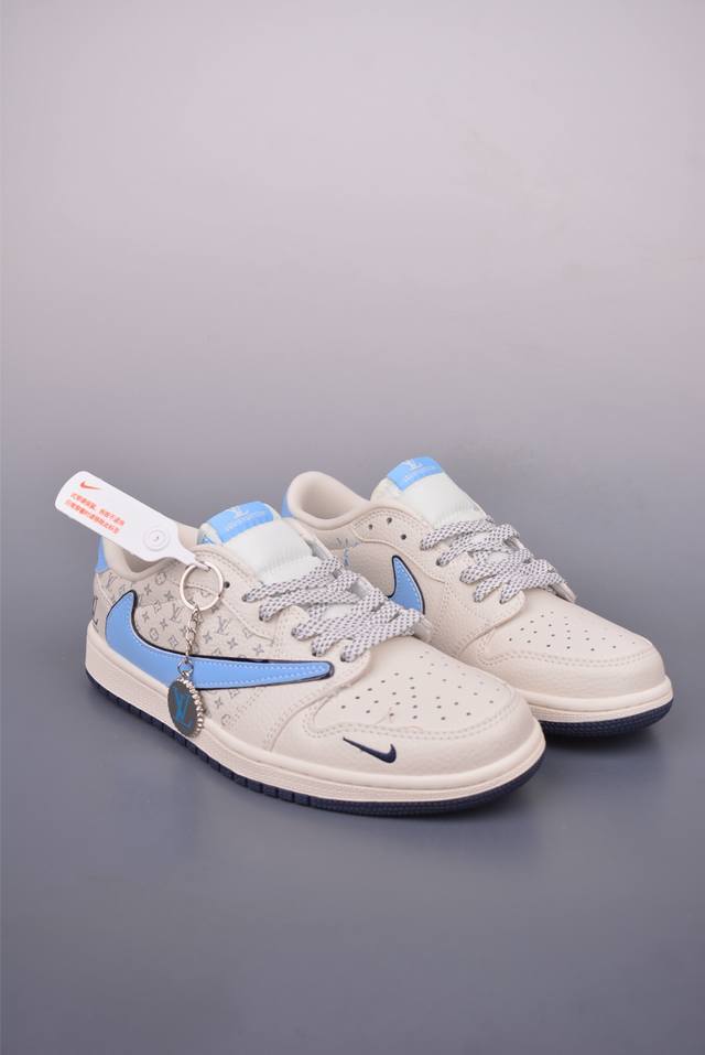 Fragment X Travis Scott X Lv Air Jordan 1 Low 三方联名倒钩 全新的三方联名低帮倒钩鞋面延续了黑脚趾设计，整双鞋以全
