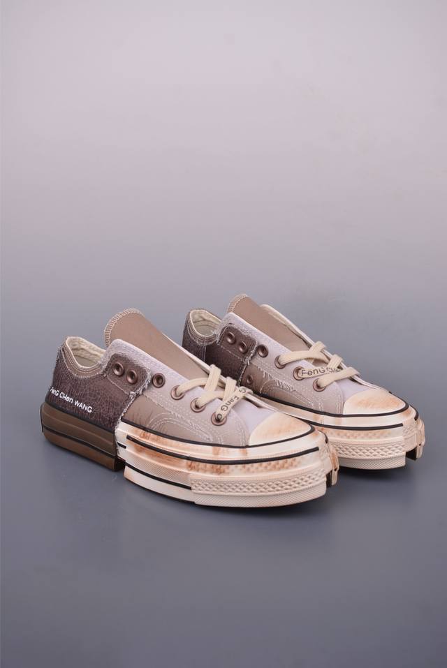 Converse X Feng Chen Wang 设计师联名款 做旧解构渐变系列 以陶艺为灵感，“建盏”蓝釉与“兔毫”棕釉化作鞋面流动纹路，鞋面做出裂纹细节复