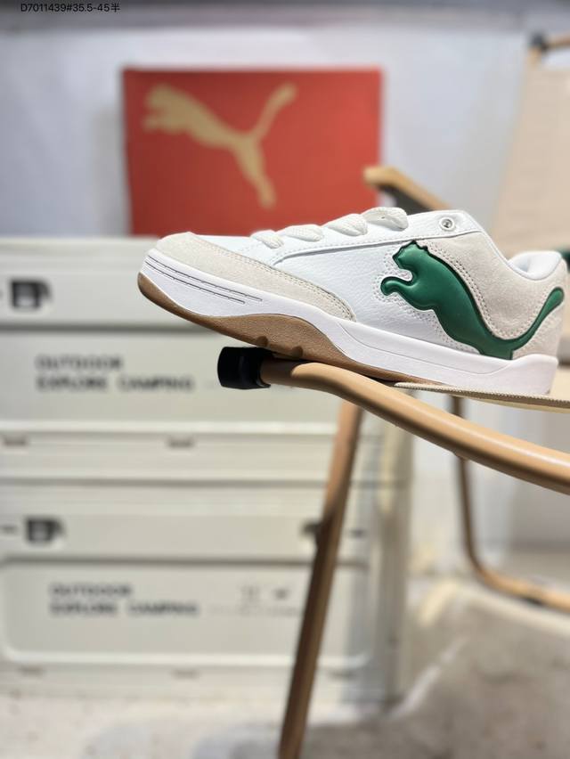 原95降价 Puma 彪马 男女运动板鞋，原楦原纸版开发版型，采用环保纤维革组合翻毛皮饰片鞋面材质，外置耐磨橡胶大底蕾哈娜同系面包鞋太好看了！彪马Puma Pa