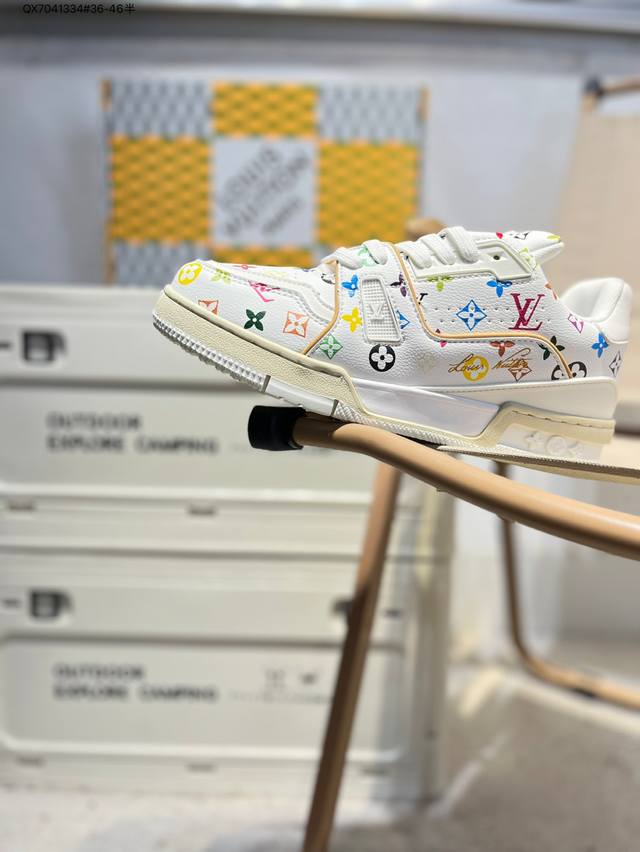 路易威登 Louis Vuitton Lv路易威登板鞋 新款 Lv Trainer最新配色运动鞋 L家 篮球鞋风格运动鞋 该鞋由艺术总监 Virgil Ablo
