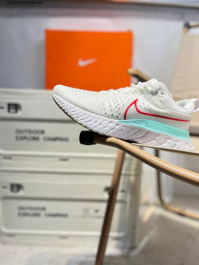 原楦原纸版开发数据#采用 Flyknit 针织鞋面材质#搭载瑞亚React轻盈泡棉缓震科技中底#外置防滑耐磨橡胶大底耐克Nike React Infinity