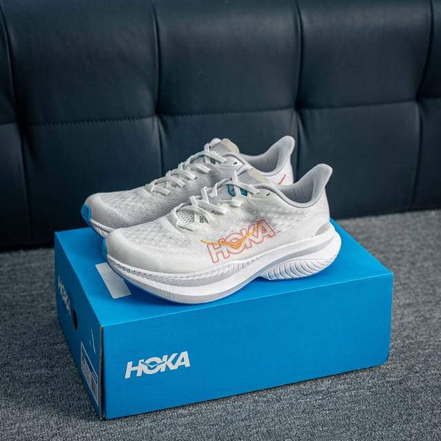 核心私 Hoka One One Mach 6 低帮专业越野跑步鞋 实拍首发 相较于前几代Mafate包裹感更好 跟其他系列比起来更加舒适 鞋底防滑性能在下坡的