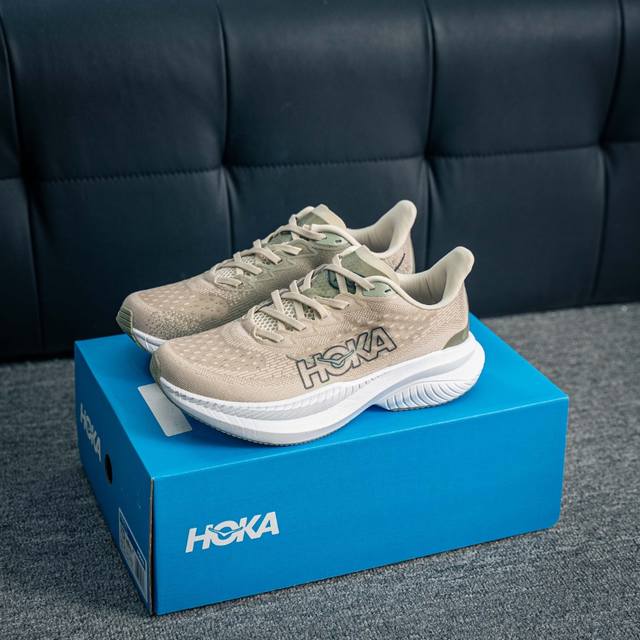 核心私 Hoka One One Mach 6 低帮专业越野跑步鞋 实拍首发 相较于前几代Mafate包裹感更好 跟其他系列比起来更加舒适 鞋底防滑性能在下坡的
