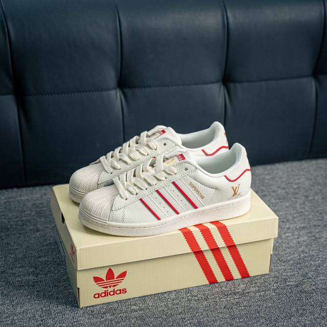 核心私 阿迪达斯Adidas三叶草 Originals Superstar贝壳头系列低帮经典百搭休闲运动板鞋 货号：Jy8907 尺码：36 36.5 37 3