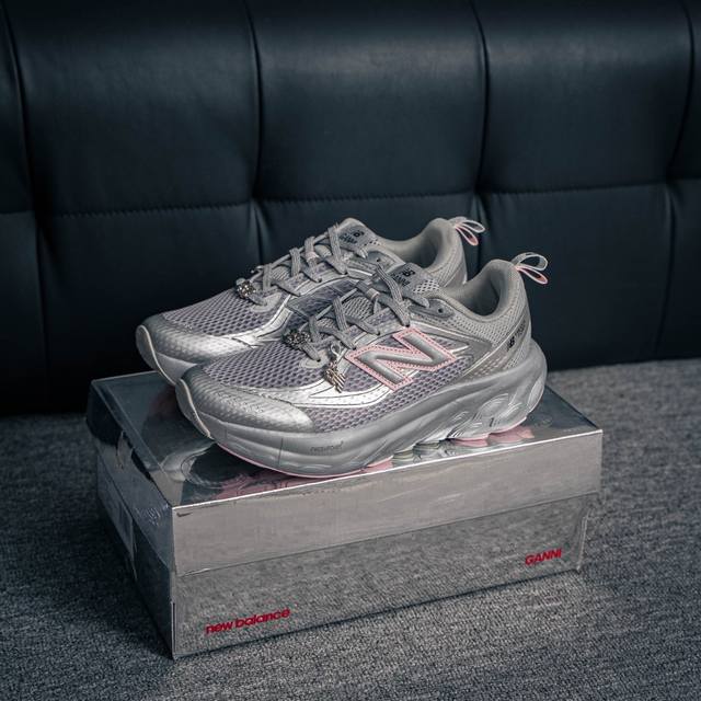 核心私 New Balance Nb Fresh Foam 舒适运动 织物防滑耐磨低帮 马拉松跑步鞋 货号：Utrnga 尺码：36 36.5 37.5 38