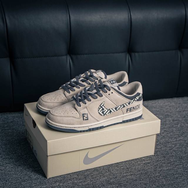 核心私 Nike Dunk 全套原楦原模倾力打造完美版型 独家原厂航空铝磨具打磨大底 鞋头坡度极致还原 无解鞋型 原盒原配 圈内天花板工艺 原厂冲刀 超高清洁度