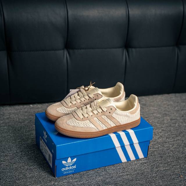 核心私 Adidas Samba Og 桑巴舞街头系列德训运动板鞋 采用固色翻毛皮组合牛剖革鞋面材质 外置正确3层组合围条加厚烟胶橡胶大底 货号：Kk3528