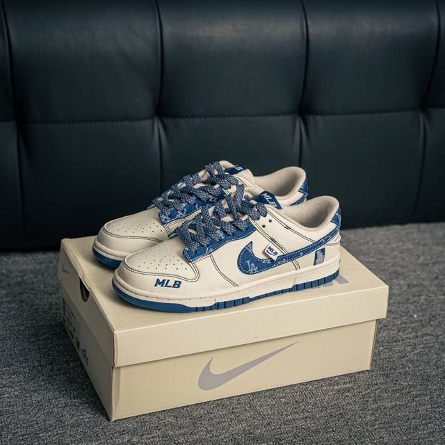核心私 Nike Dunk 全套原楦原模倾力打造完美版型 独家原厂航空铝磨具打磨大底 鞋头坡度极致还原 无解鞋型 原盒原配 圈内天花板工艺 原厂冲刀 超高清洁度