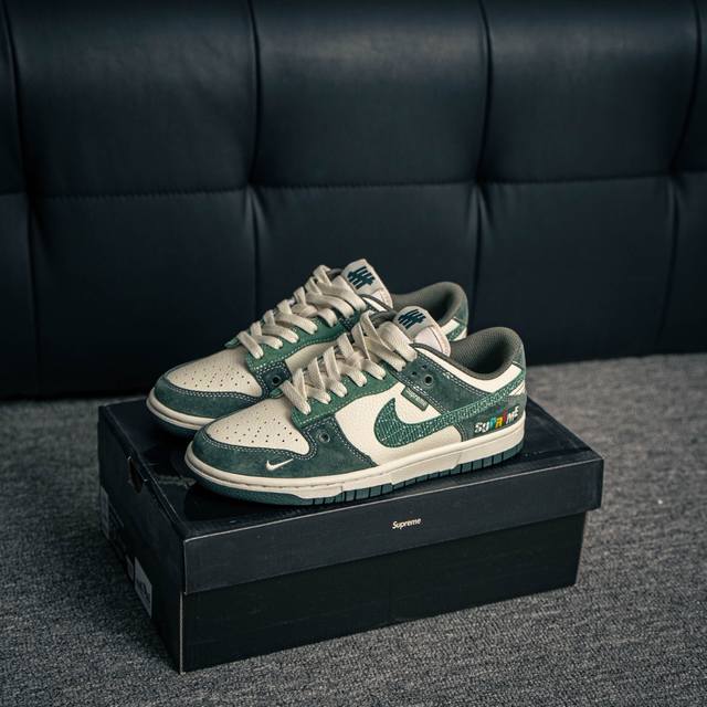 核心私 Nike Dunk 全套原楦原模倾力打造完美版型 独家原厂航空铝磨具打磨大底 鞋头坡度极致还原 无解鞋型 原盒原配 圈内天花板工艺 原厂冲刀 超高清洁度