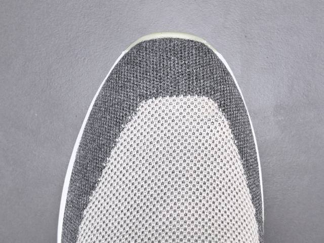 渠道优势 ！ 工厂P直供 Loro Piana Loro Piana 皮革 百搭舒适跑鞋 低帮 生活休闲鞋 男款 尺码39 40 41 42 43 44 45