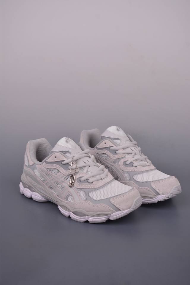 Asics Gel-Nyc 纯原版本 亚瑟士运动休闲透气专业跑鞋 鞋面采用反绒皮与网布拼接 透气舒适兼具休闲时尚 结合简明的配色 展现品牌的传承 及引领复古流行