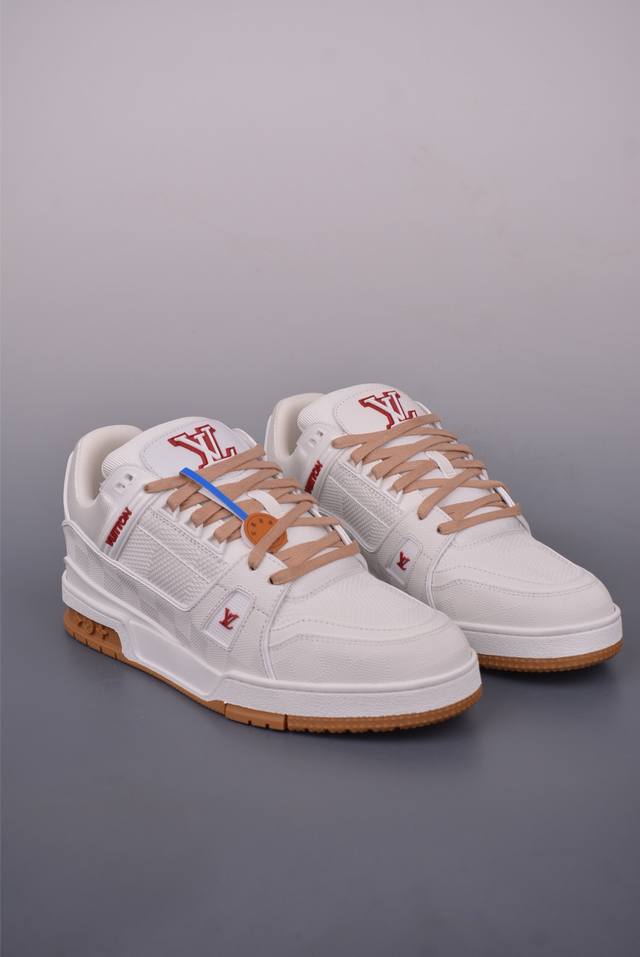S Lv Trainer 限定联名 最新配色国内限定无售 原版购入历时近两个月开发打造 经典多拼色超好看 原版完美楦型 调试了两个月 鞋面独家订制压纹粒面小牛皮