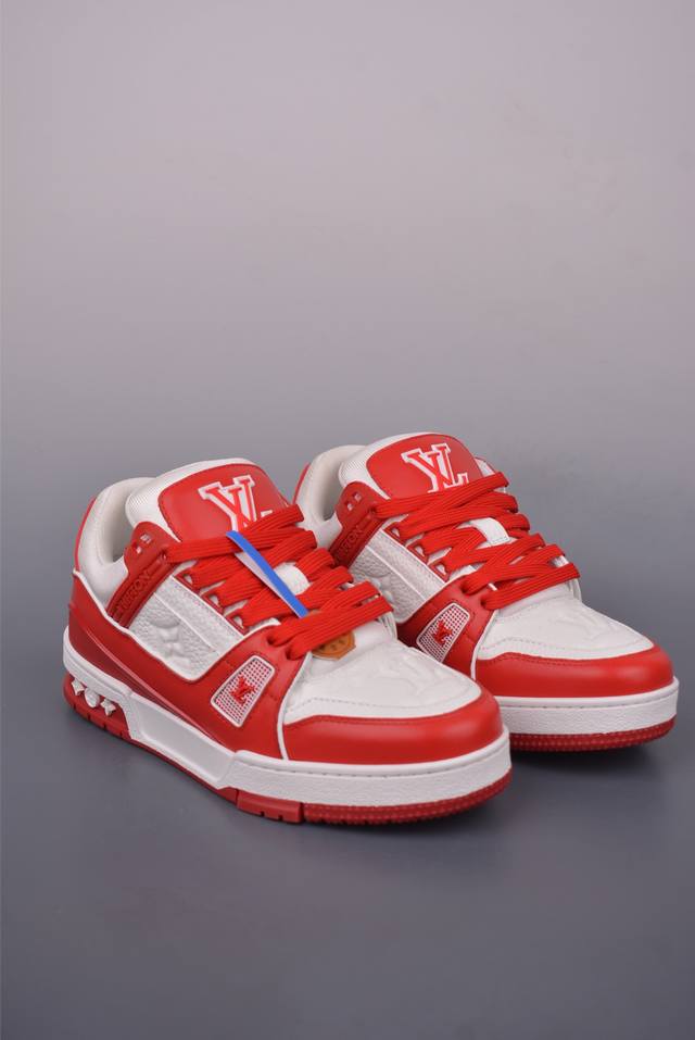 S Lv Trainer 限定联名 最新配色国内限定无售 原版购入历时近两个月开发打造 经典多拼色超好看 原版完美楦型 调试了两个月 鞋面独家订制压纹粒面小牛皮