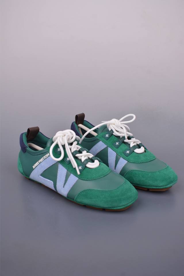 Louis Vuitton Sneakerina 德训鞋 芭蕾舞鞋 2025早春发布新款 广东纯原出品 采用 Sacchetto 制鞋工艺 赋予柔韧鞋底与轻盈内
