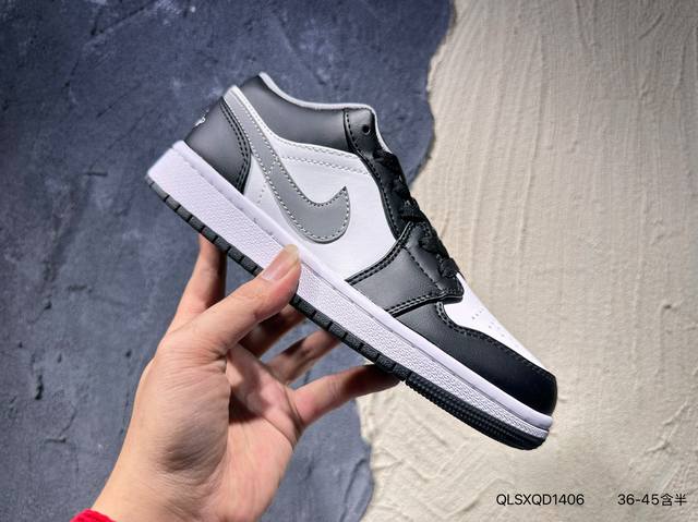 新品上市实拍 Air Jordan 1 Low 低帮 蓝柠檬 Aj1 乔丹1代 Aj1 乔1 低邦 蓝黄拼接 乔丹篮球鞋系列 鞋身采用蓝色皮革勾勒轮廓，明黄色注