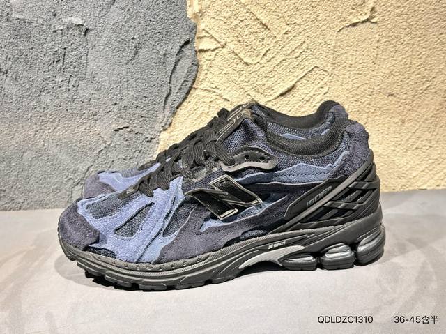 新品上市实拍 New Balance Warped Runner Uwrpomob 复古休闲运动慢跑鞋，破坏解构做旧，步态稳定。T-Beam大底提供足步弓支撑，