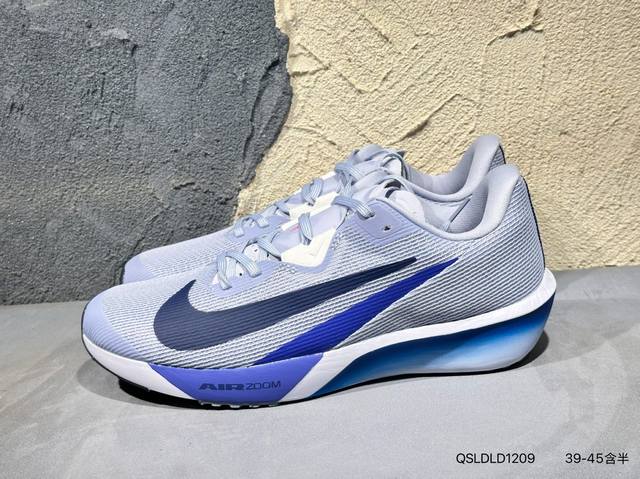 新品上市实拍 Nike Alphafly 3 之所以能被称为马拉松的 最速跑鞋 ，是因为它力争把上面的每一个技能点都点满。Fv6040 Qsldld1209