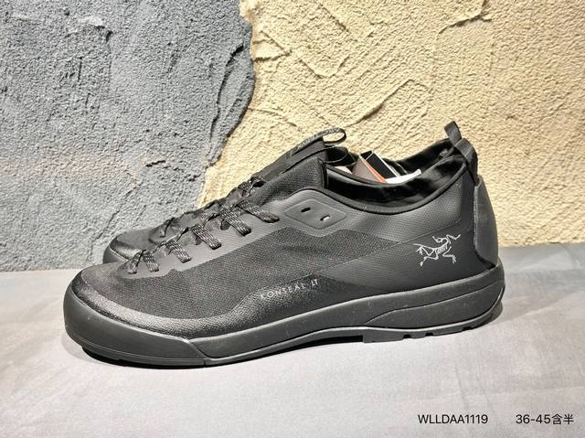 新品上市实拍 Arcteryx Konseal Lt W 始祖鸟 此款鞋采用近几年比较流行的版型设计，外观时尚大气，鞋底采用耐磨的材质，穿上它，让您在平时生活和