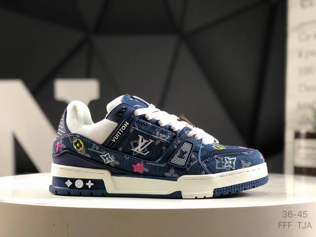 路易威登 Louis Vuitton Lv路易威登板鞋 乘风破浪的姐姐争先种草款,舒适透明底和百搭性霸屏整个时尚娱乐圈，正品1:1套楦复刻，细节调整完美主义！鞋