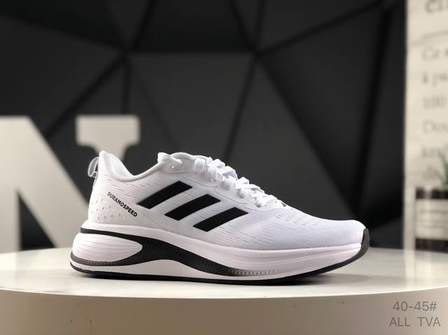 阿迪达斯 Running Shoes 轻质 休闲运动跑步鞋。采用了后掌气垫 Air-Zoom 的设计，升级中底为Cushlon St，材质上更显得轻盈透气，耐磨