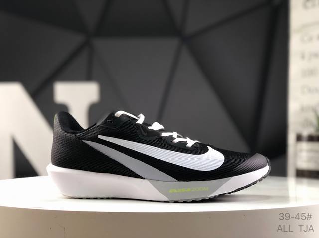 原 现降 耐克 Nk Zoom Rival Fly 4 耐克超弹轻盈跑步鞋 #鞋款搭载 Flyknit 材料 打造出众弹性 易于穿脱。采用React技术 轻盈耐