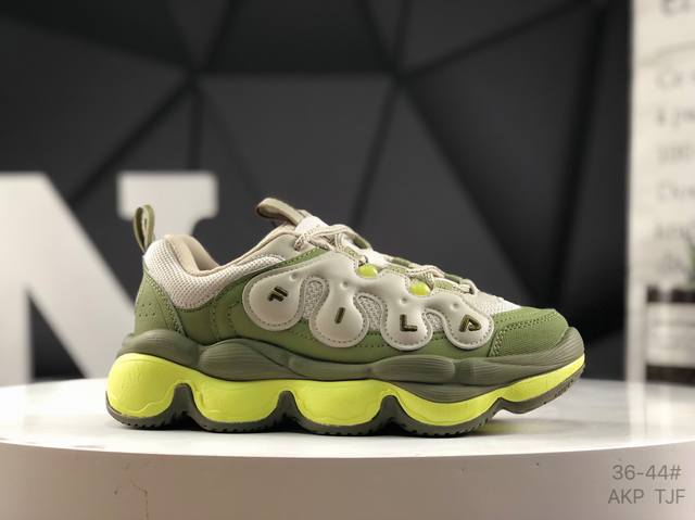 Fila 斐乐 Pease 豌豆鞋 时尚舒适百搭 防滑耐磨 低帮生活休闲鞋 鞋面设计理念源自于历史篮球鞋款 Smash 从其复古鞋面提炼元素 结合板鞋鞋底做现代