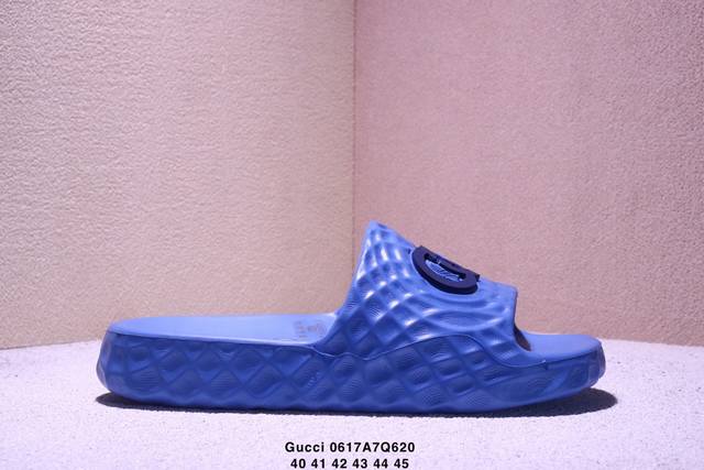Gucci 古驰 5D压花一体 拖鞋 历年经典爆款 正品原版开模 高端复刻 夏季时尚潮流爆款 毫无悬念的网红单品 时装周街拍出镜率超高 潮流必备款 百搭 简单易