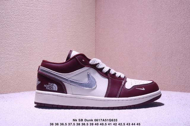 耐克 Nk Sb Dunk Low *迪奥联名 高端定制 低帮休闲运动板鞋独家版型，柔软高端皮革鞋面，黑红勾配色，冲击视觉的同时，带来舒适脚感体验 #定制鞋盒