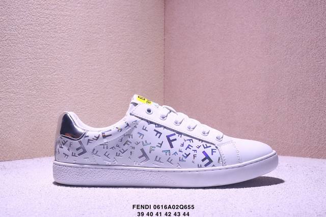 Fendi 芬迪 板鞋 休闲鞋 独家官网一比一开模 渠道原装订单 釆用精选舒适面料 鞋面走线工整 清晰质感 高端时尚 简约大气 Xm0616Q655
