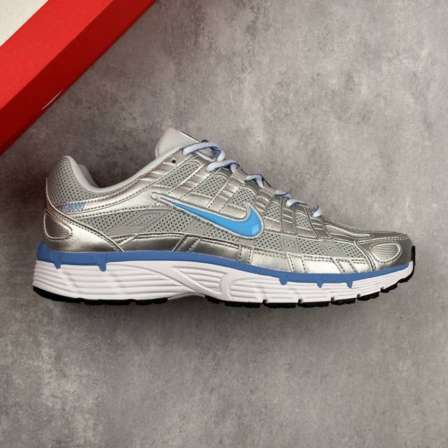 本地 核心私 耐克 Nike P-6000 复古科技个性休闲运动老爹鞋 该鞋款鞋面采用纵横交错的覆面，重现 0 年代跑鞋风格，同时搭配缓震鞋垫，带来舒适的步履体