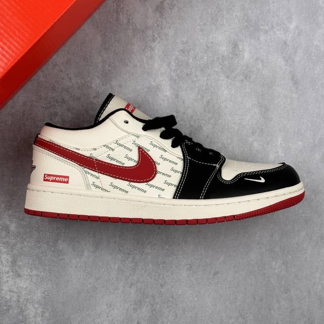 本地 核心私 Air Jordan 1 Low Aj1乔1 “黑白红勾配色--Supreme联名定制款” 低帮休闲运动板鞋 个性的设计风格以及品牌的经典元素 使