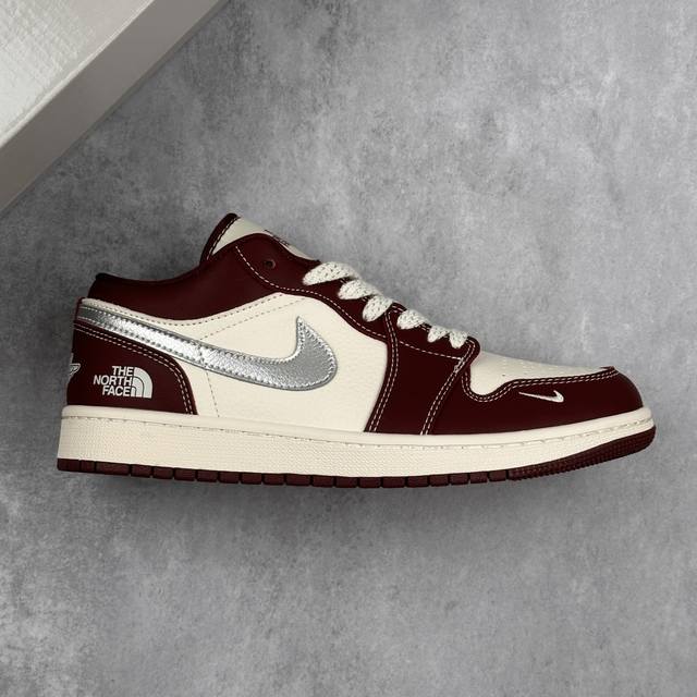 本地 核心私 Air Jordan 1 Retro Low X The North Face 白酒红小钩满天星 低帮休闲运动板鞋 官方同步新色 原装级产物 拒绝