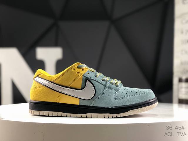 耐克 Nike Dunk Low 板鞋 Sb系列经典百搭休闲运动板鞋加厚鞋舌的填充，使舒适性大大提升，同时也更方便穿脱中底部分则加入了脚感柔软舒适Zoomair