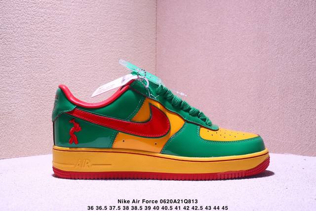 公司级耐克Nike Air Force 7空军一号低帮百搭休闲运动板鞋。柔软、弹性十足的缓震性能和出色的中底设计，横跨复古与现代的外结合，造就出风靡全球三十多年