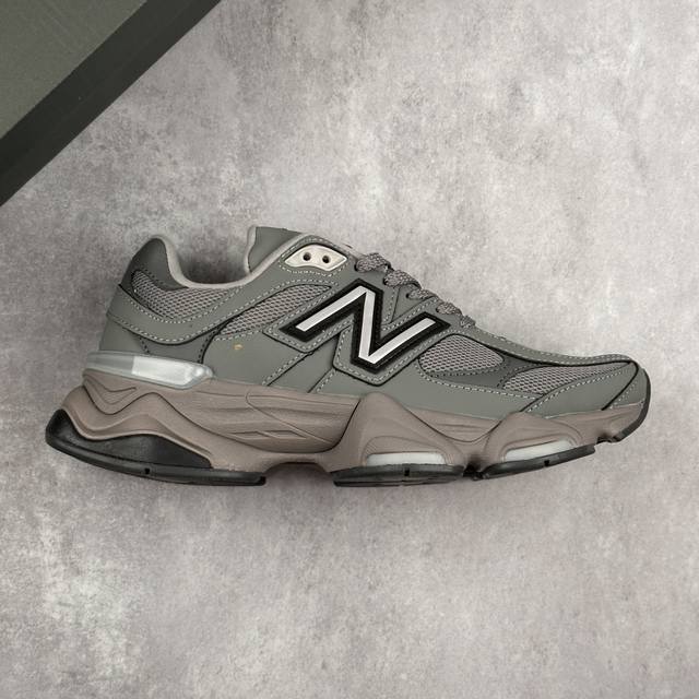 本地 核心私 New Balance Nb 9060潮流复古减震防滑耐磨低帮 运动休闲鞋 男女同款浅灰色鞋身设计采用复古拼接鞋面。，复古兼具匠心，细节彰显品质。