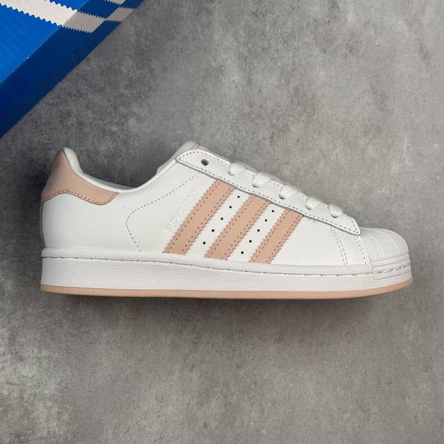 本地 核心私 阿迪达斯Adidas Originals Superstar 贝壳头经典百搭休闲运动板鞋 70年代诞生之初Superstar就定位于低帮篮球鞋，由