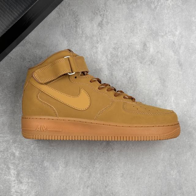 本地 核心私 Nike Air Force 1 Mid 空军一号小麦中帮魔术贴百搭休闲运动板鞋 柔软、弹性十足的缓震性能和出色的中底设计，横跨复古与现代的外型结